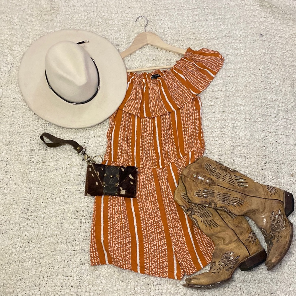 This Savannah Jane jumpsuit shorts